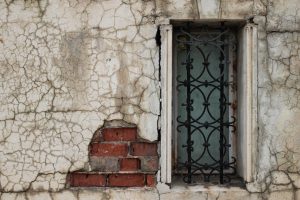 cracks in homes