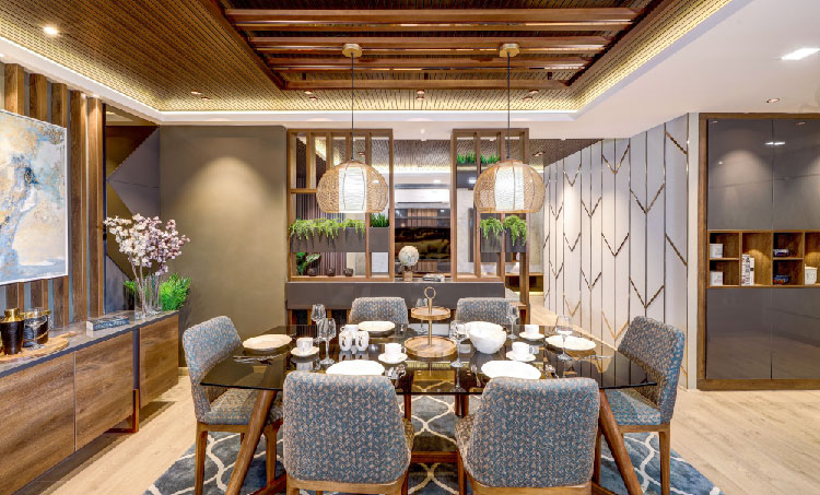 Luxury dining room interior design in Ernakulam