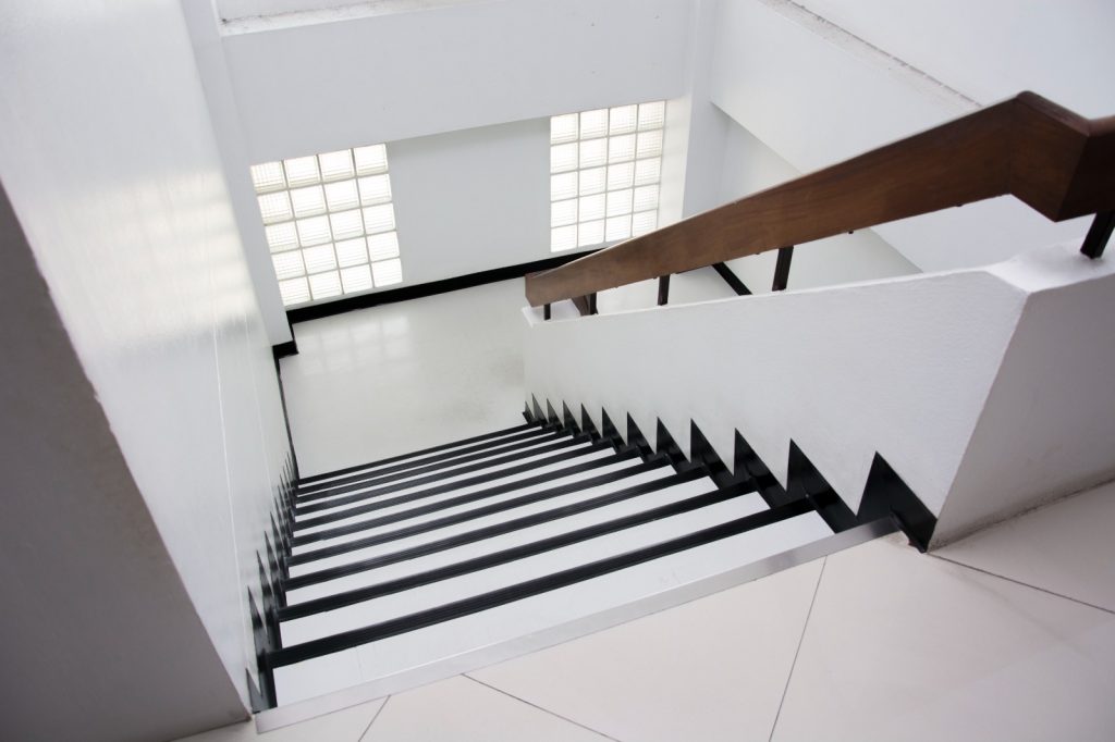 Straight Staircase Design for Home Interiors